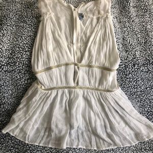 Boutique cut out sides white top